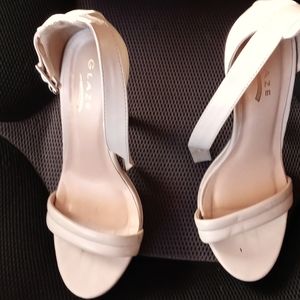 Glaze cream size 9 6 inch wedge heel dress shoes
